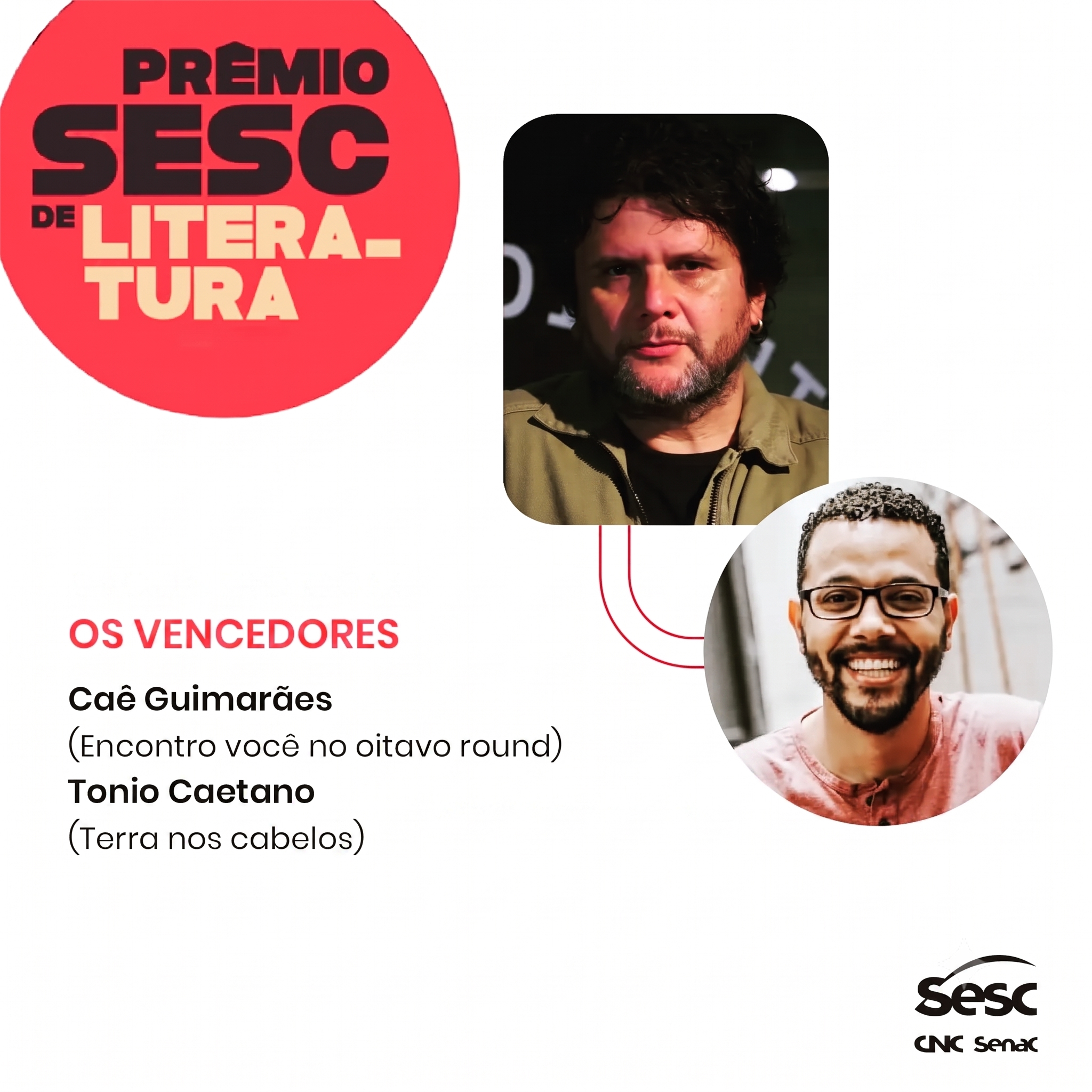 Tônio Caetano com o Prêmio Sesc de Literatura 2020, pelo livro Terra nos Cabelos